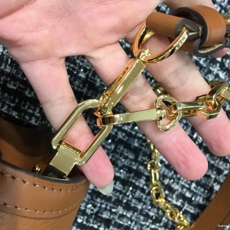 LV Bags 19B570343 0704
